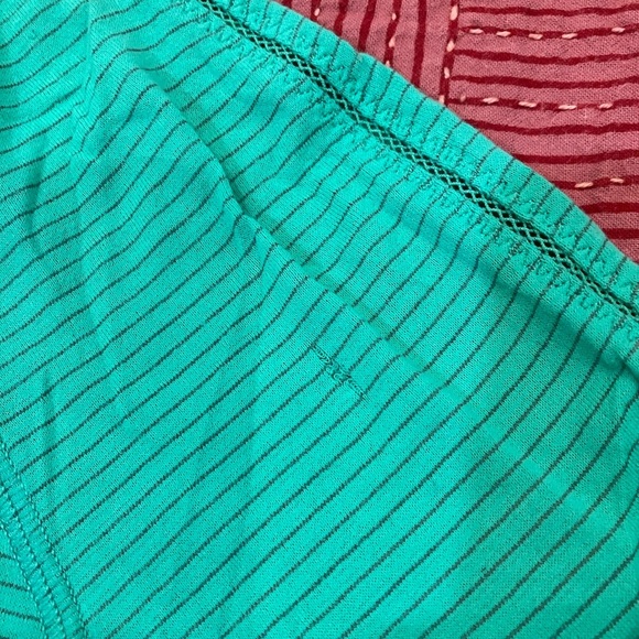 lululemon athletica women’s vintage (fit is large)Green Striped Short Sleeve Tee - Picture 5 of 12